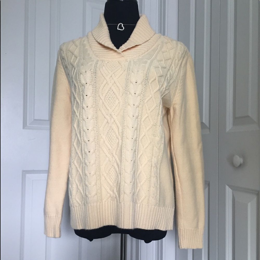 Beautiful sweater by Link in size small
